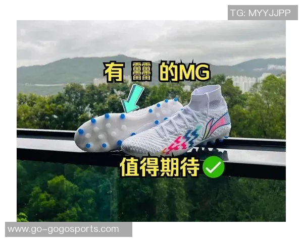 小李子足球鞋的魅力与性能解析让你在球场上尽显风采 小李子足球鞋的魅力与性能解析让你在球场上尽显风采